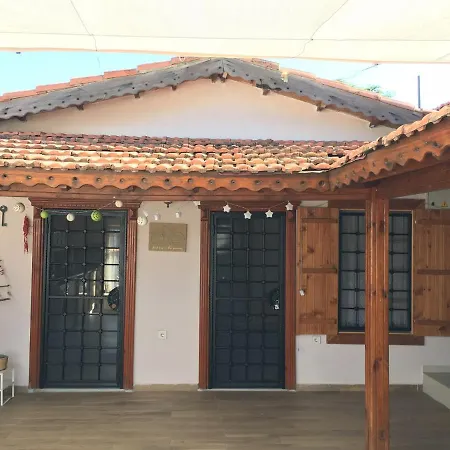 Authentic House With Impressive Castle View Near Ephesus In Selcuk, Izmir Holiday home *